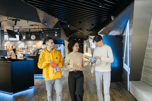 Comment organiser une aventure de pêche sur la glace en Suède ?